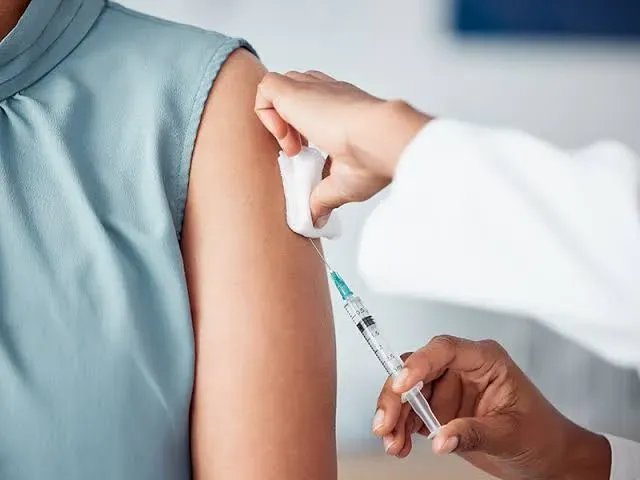 Injection at Home in Gurugram & Delhi NCR: Safe IM, IV & Insulin Injections by Trained Nurses